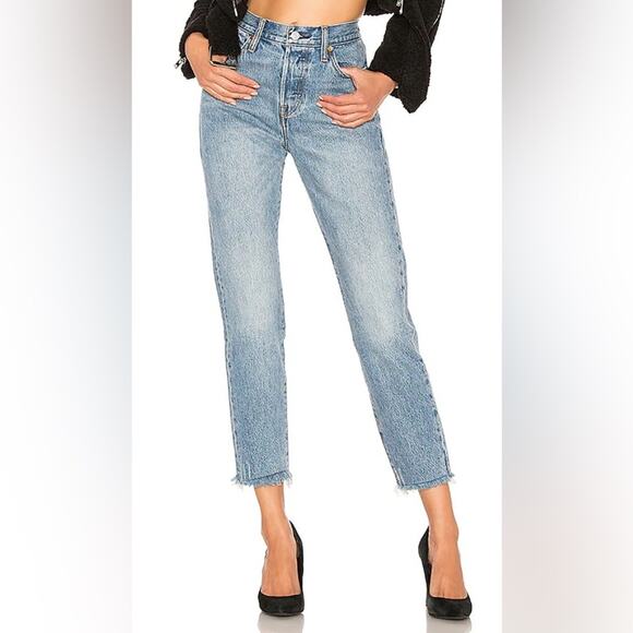 Levi’s Wedgie Icon Fit in Shut Up ankle raw hem high rise medium Wash - Picture 2 of 8